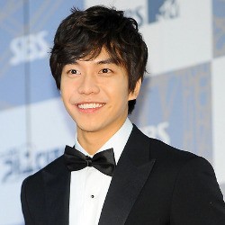 Lee Seung Gi Siap Gelar Jumpa Fans di Singapura