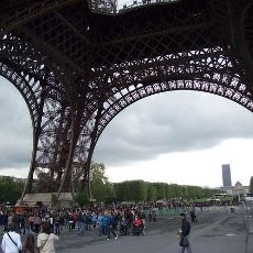 Wow, Menara Eiffel Segera Punya Basement!
