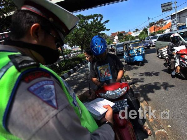 Puluhan Kendaraan Terjaring Razia Jalur Busway