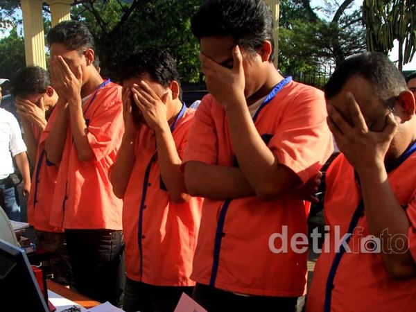 Komplotan Pemalsu BPKB & STNK Diringkus