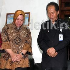 Risma Janji Tak Akan Naikkan Tarif Rusunawa