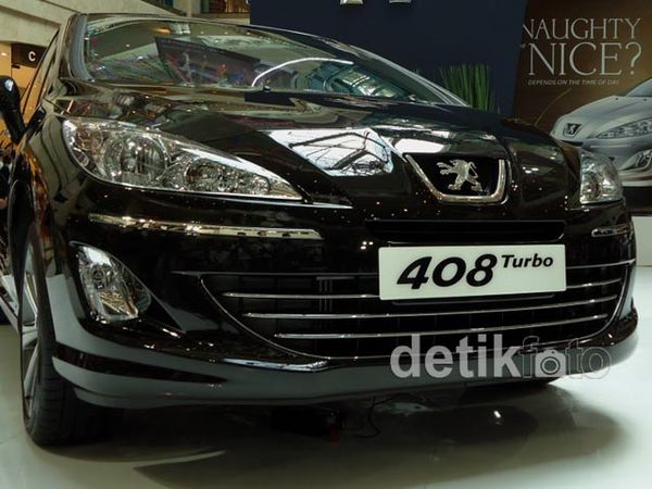 Sedan Peugeot untuk Asia