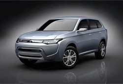 Mitsubishi Siapkan Outlander Versi Hybrid