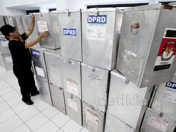 Kotak Suara Pilgub DKI Mulai Disebar