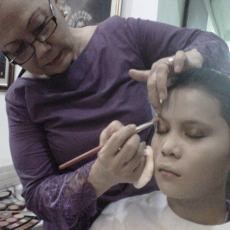 Wanita Tuna Karya Dikursus Rias Wedding