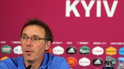 Blanc: Main Menyerang, Prancis Tak Akan Seperti Inggris