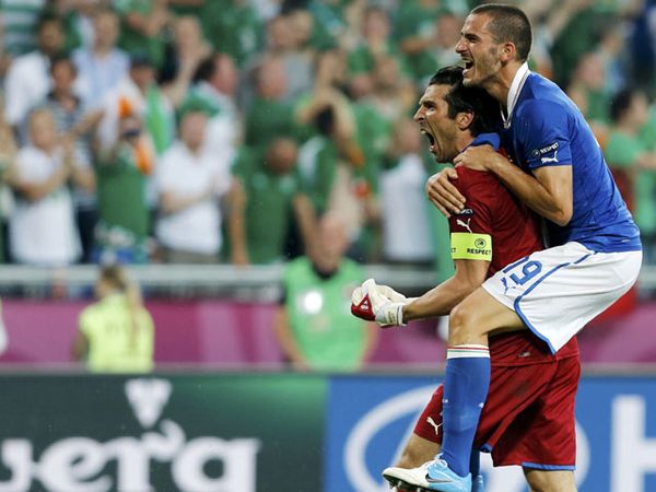 Bungkam Irlandia, Italia ke Perempatfinal 
