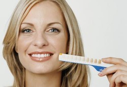 4 Nutrisi yang Bikin Gigi Kinclong