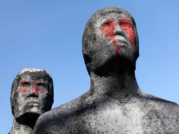 Dijahili, Patung Menteng Ini Nangis Darah