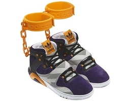 Rilis Sepatu Berdetail Rantai, Adidas Dituduh Rasis 