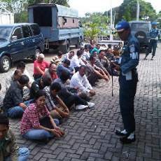 Puluhan Calo di Bandara Juanda Diamankan