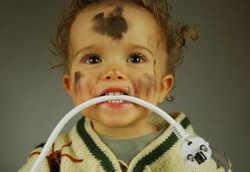 Lingkungan Makin Tak Bersahabat, Masihkah Bertahan Bayi Tak Divaksin?