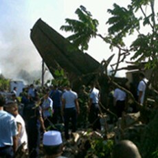 Fokker-27 Terbelah, Gosong & Nyungsep ke Rumah Warga