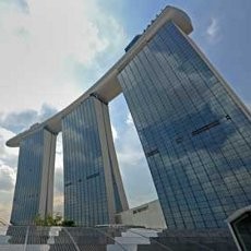 Pria Indonesia Tewas Terjatuh dari Hotel Marina Bay Sands