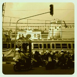 Berhenti karena kereta