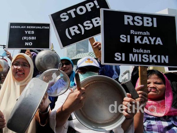 Guru dan Aktivis Dukung MK Hapus RSBI