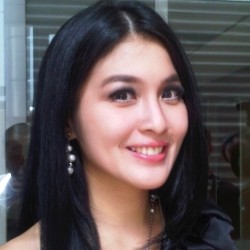 Jika Punya Suami, Sandra Dewi Ingin Praktikkan Ciuman Spider-Man
