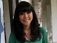Pacaran dengan Gading, Gisel Makin Ceria