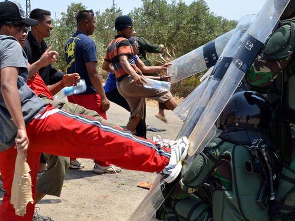 Prajurit TNI Latihan Penanggulangan Huru-Hara di Libanon