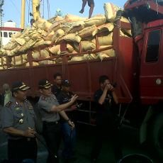 Pupuk Ilegal di KM Sangalaki Permai Bernilai Rp 1,9 Miliar