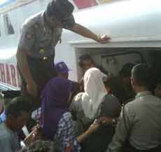 Ratusan Penumpang Kapal Tujuan Pulau Kangean Tak Kebagian Tiket