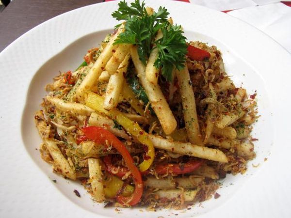 Nyam... Nyam... Menikmati Menu Lezat Di Gerai Kopi!