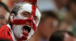 Inggris Didenda karena Fans Mencoba Menginvasi Lapangan