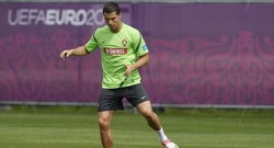 Ceko Diminta Matikan Ronaldo