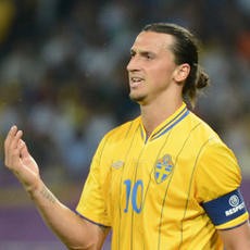 Ibra Kenakan Nomor 10 Mulai Musim Depan