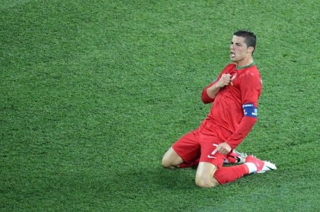 Ketimbang Messi, Moutinho Lebih Pilih Ronaldo