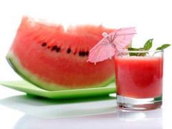 Ingin Ramping? Minum Saja Jus Semangka!