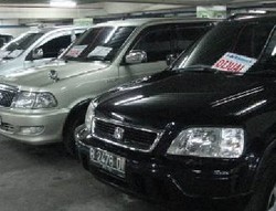 Penjualan Mobil Bekas Turun