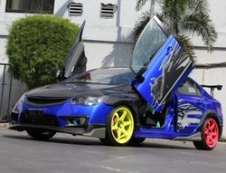 Honda Civic Berpintu Lamborghini