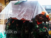 Jenazah Korban Fokker TNI AU Tiba di Makassar