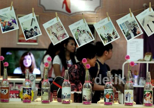 Uniknya Desain Foto Pernikahan