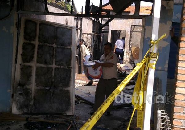 Rumah Korban Fokker TNI AU Dibersihkan