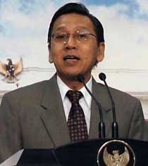 Boediono: RI Butuh 10.000 Km Jalan dan 25.000 MW Listrik di 2020