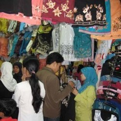 Jelang Puasa, Pakaian Muslim Grosiran Tanah Abang Mulai Diburu