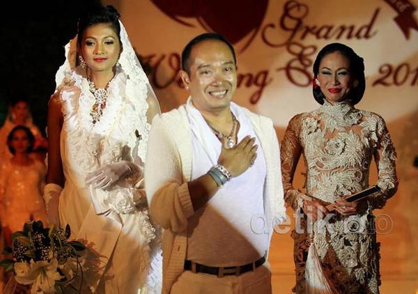 Fashion Show Adjie Notonegoro Its Me: Brides in Love
