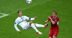 Ronaldo Antarkan Portugal ke Semifinal