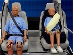 Ford Perluas Penggunaan Airbag di Seatbelt 