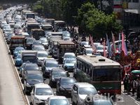 Ada Karnaval Budaya, Kemacetan Mengular