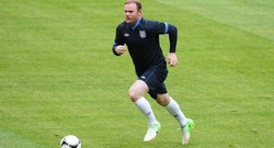 Rooney Siap Hadapi Gli Azzurri