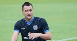 Hodgson Tak Salah Bawa Terry ke Polandia-Ukraina