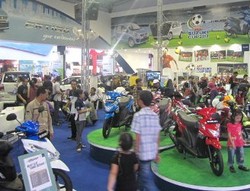 Ada Kenaikan DP, Pembeli Motor Tetap Membludak