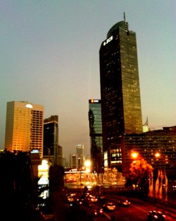 Bundaran HI via Blackberry Camera