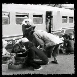 Pasar kaget Stasiun Tanah Abang