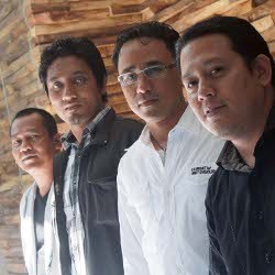 Qisa Band Padukan Lirik Religi dengan Musik Rock Balada