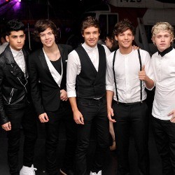 Dituduh Curi Nama, One Direction Tuntut Balik