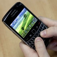 Wah! Kecanduan Gadget Bisa Bikin Narsis